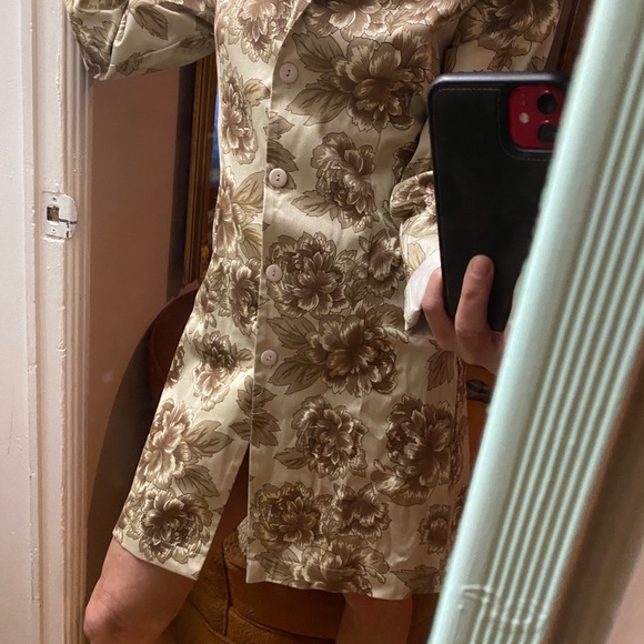 Flowered light weight coat , can be worn as a dress too! - Picture 2 of 5